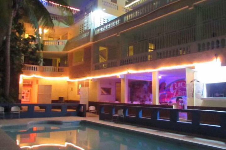 Detente Du Cacique Villa Hotel