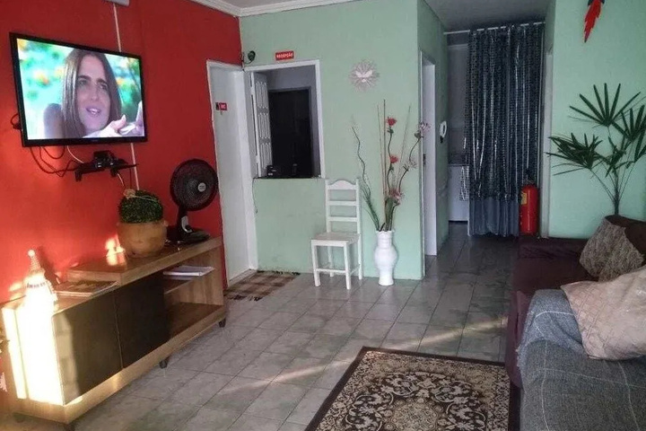 Room 12 of 16