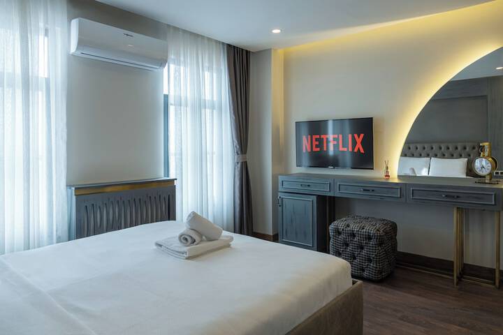Room 9 of 29