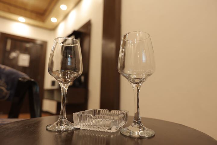 Dining 78 of 98