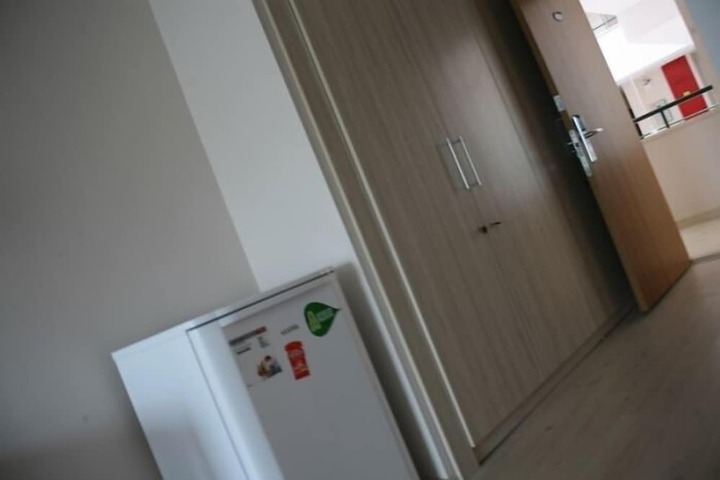 Room 30 of 40