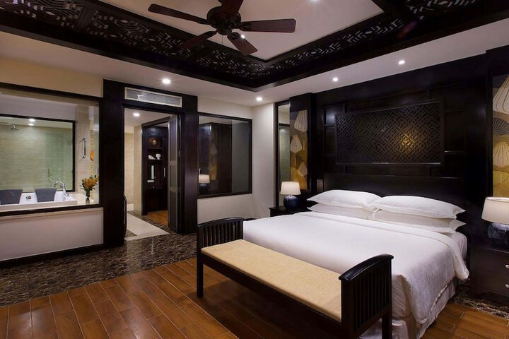 Room 20 of 130
