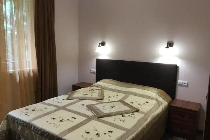Room 21 of 32