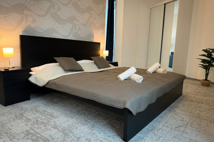 Room 19 of 76