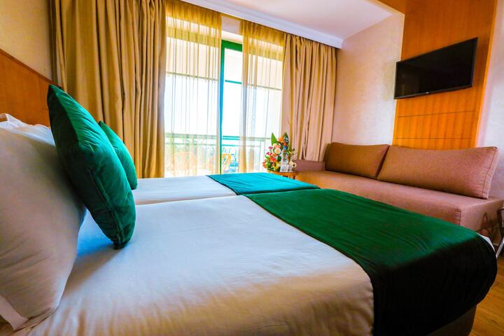 Room 15 of 255