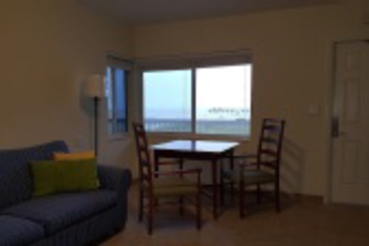 Room 353 of 695