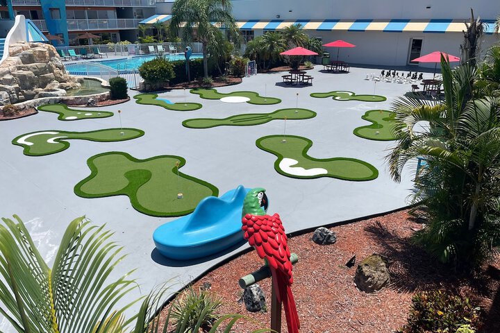 Mini-golf