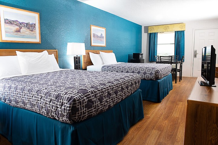 Room 3 of 16