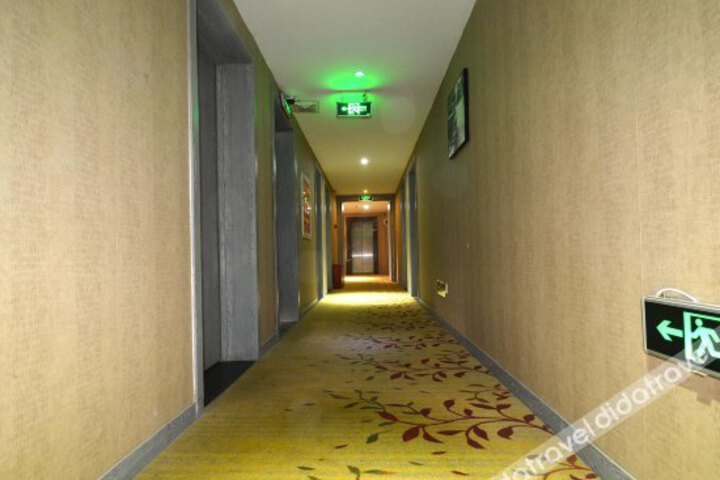 Xingrui Chain Hotel（Zhengzhou Erqi Square Xili Road）