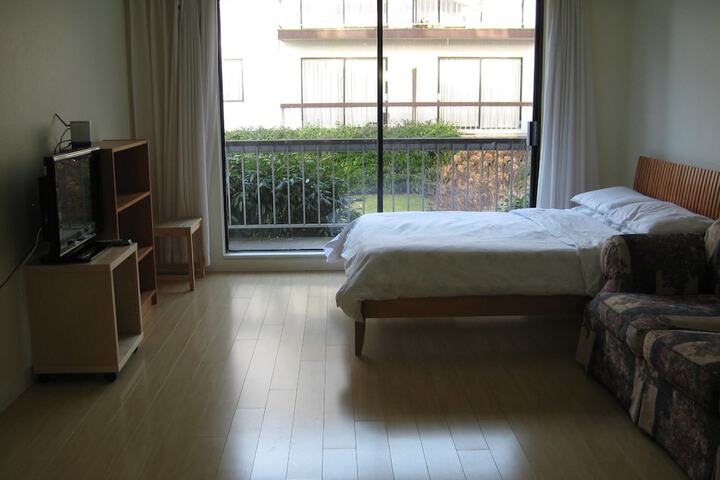 Room 5 of 30
