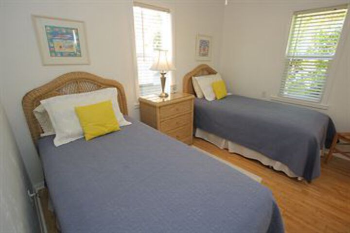 Room 43 of 104