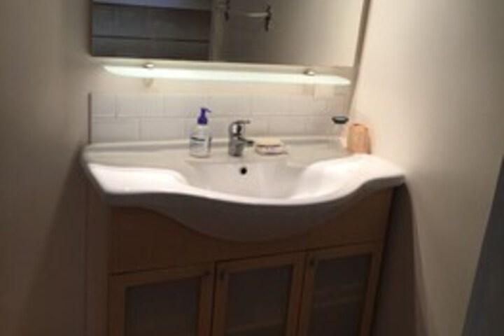 Room 3 of 12