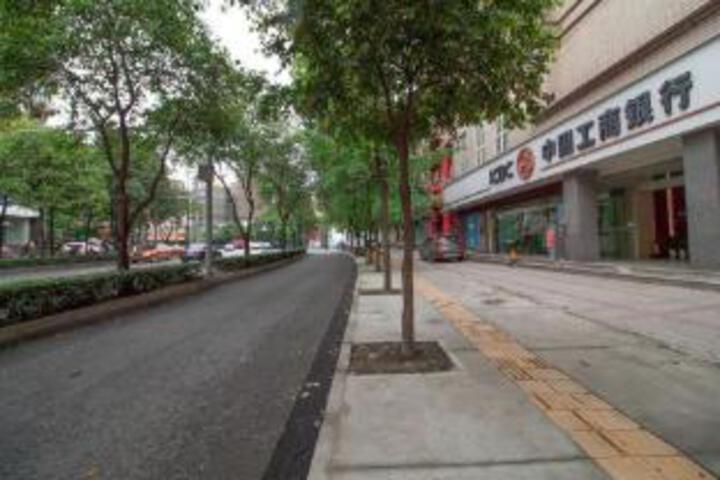 Xinjinlu Hotel (Chengdu Longhu Shangcheng Tianjie)