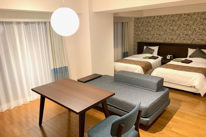 Room 7 of 83