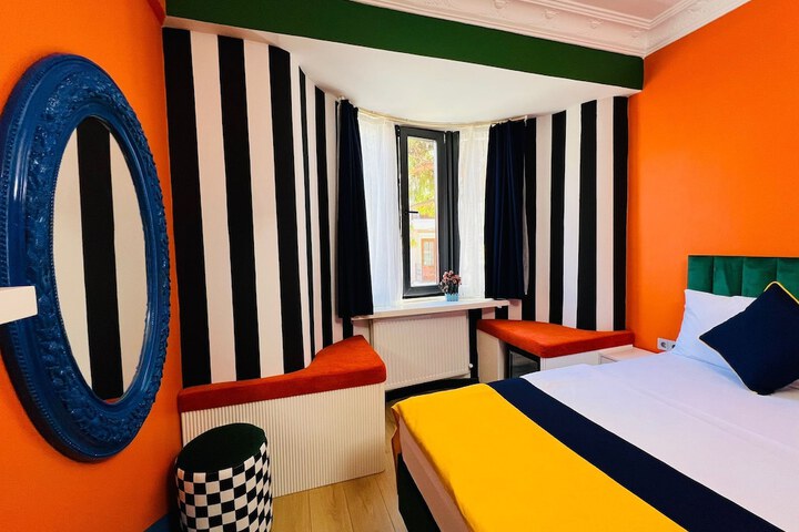 Room 40 of 65
