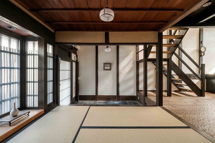 Room 8 of 36