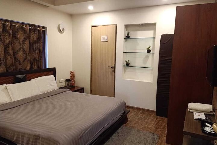 Room 7 of 70