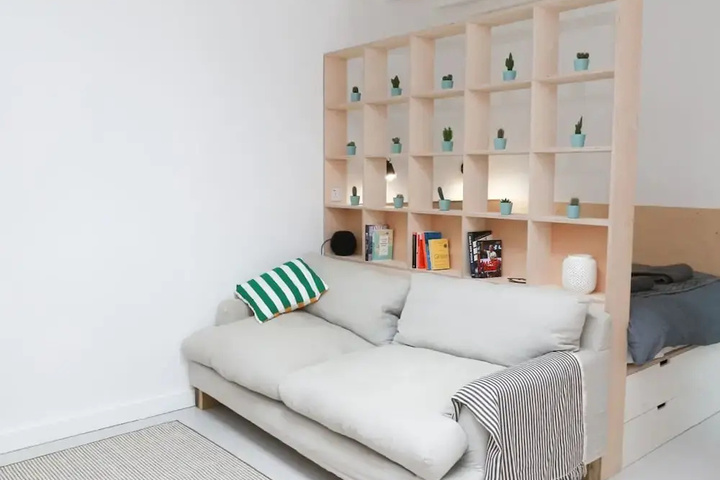 Room 2 of 15