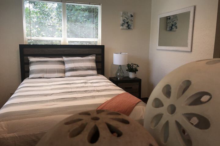 Room 4 of 36