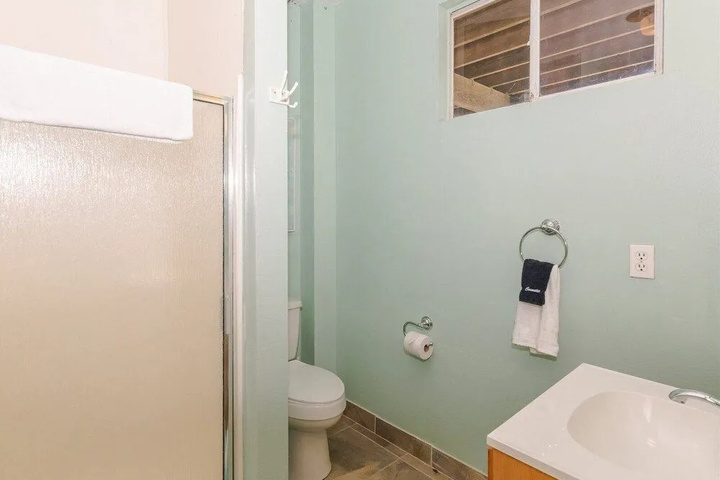 Room 8 of 13