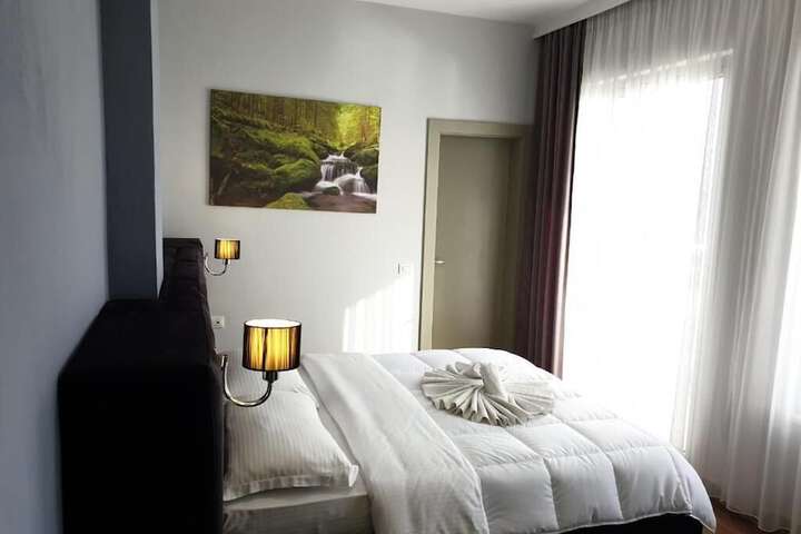 Room 38 of 66