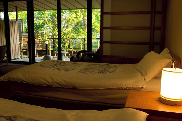 Room 13 of 47