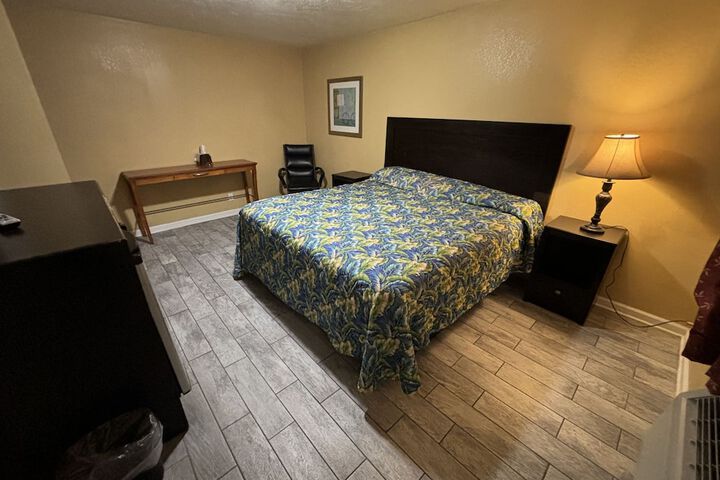 Room 4 of 31