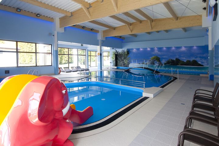 Pool Hotel
