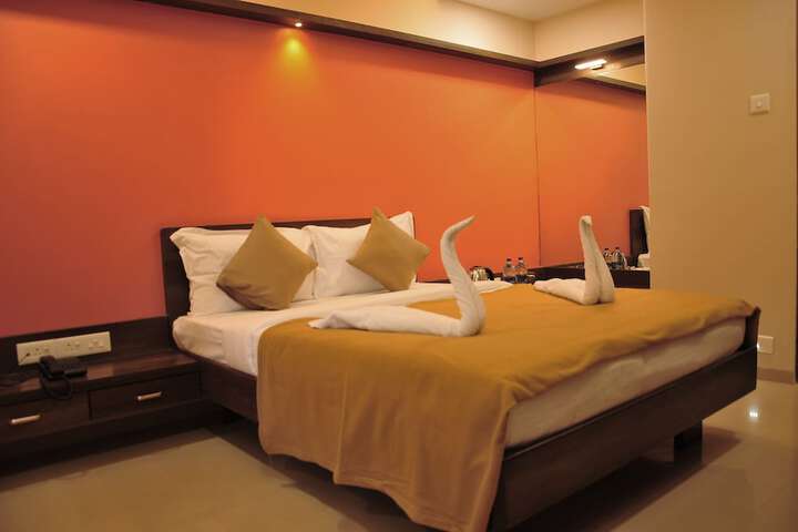 Room 11 of 23