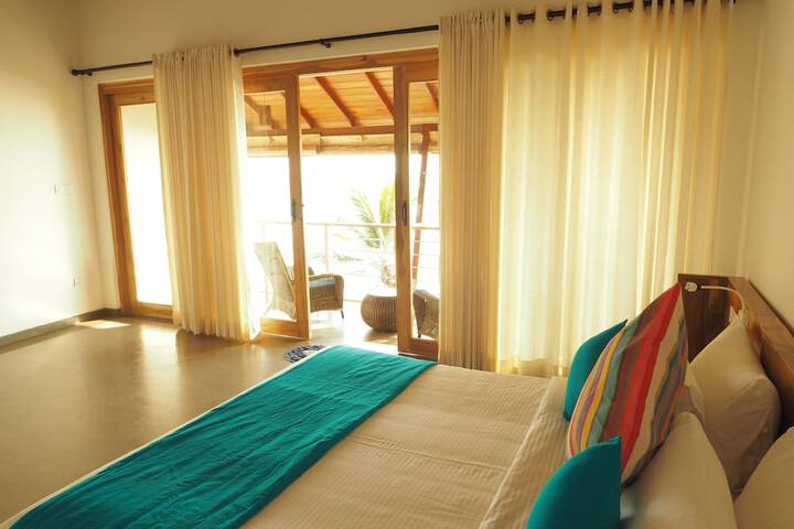 Room 4 of 70