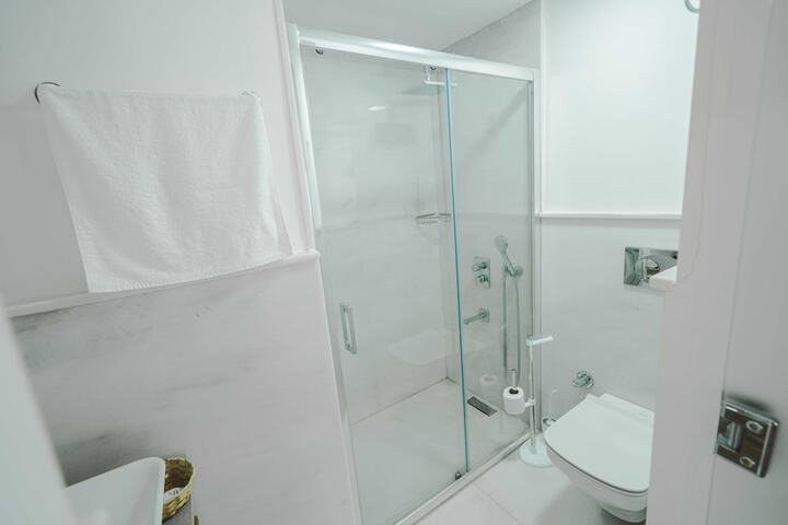 Room 42 of 61