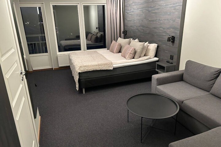 Room 12 of 37