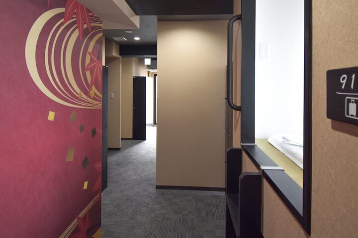 Ballroom/Hall 79 of 88