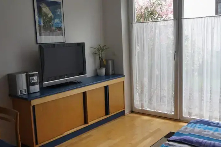 Room 3 of 12
