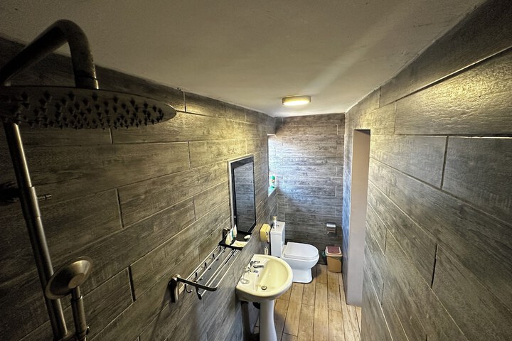 Room 14 of 38