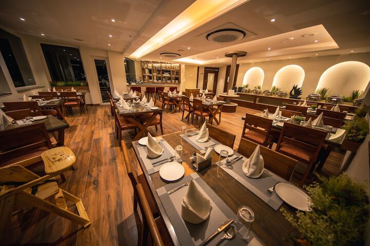 Dining 54 of 87