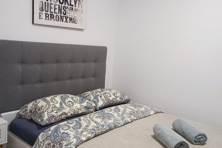 Room 3 of 25