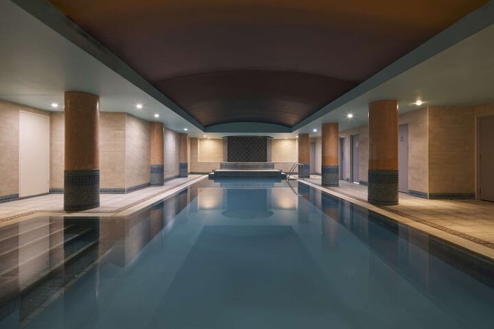 Pool 32 of 39