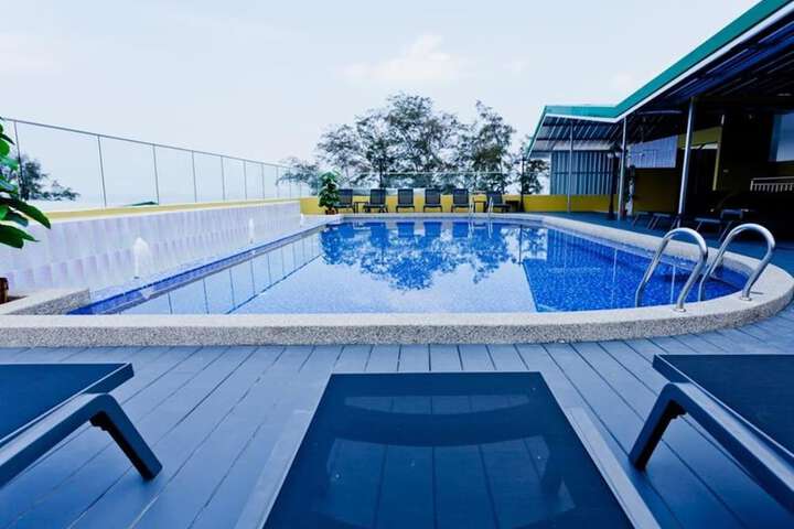 Pool 79 of 97