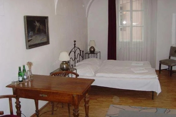 Room 3 of 14