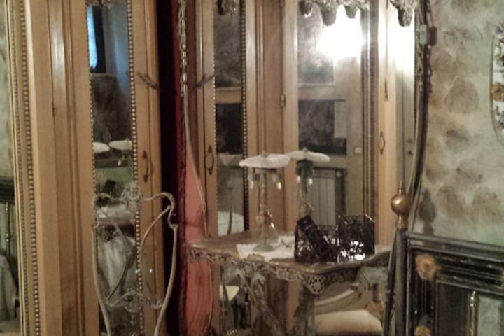 Room 26 of 86