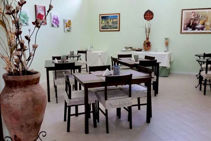 Breakfast/Coffee Service 27 of 41
