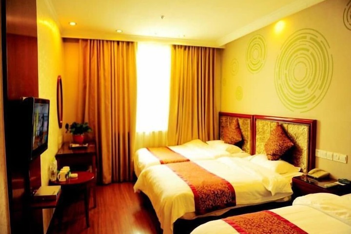Room 15 of 52