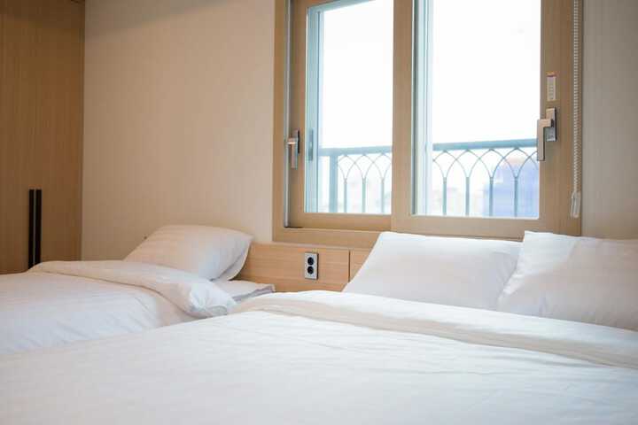 Room 18 of 35
