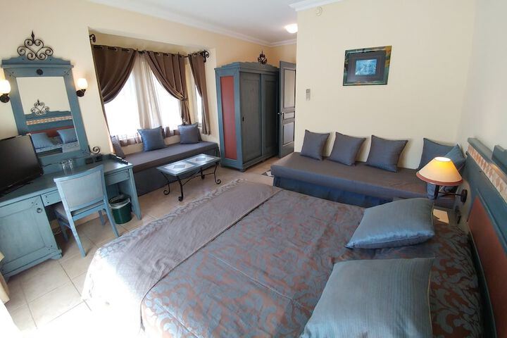 Room 14 of 63