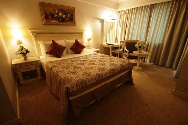 Room 29 of 77
