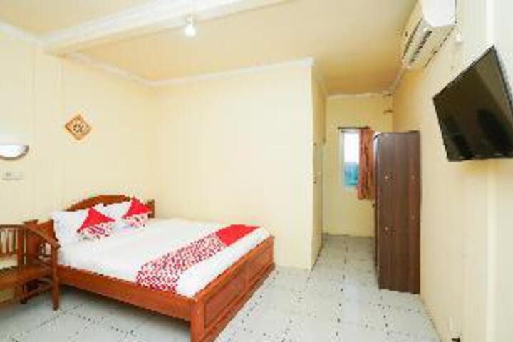 Room 2 of 4