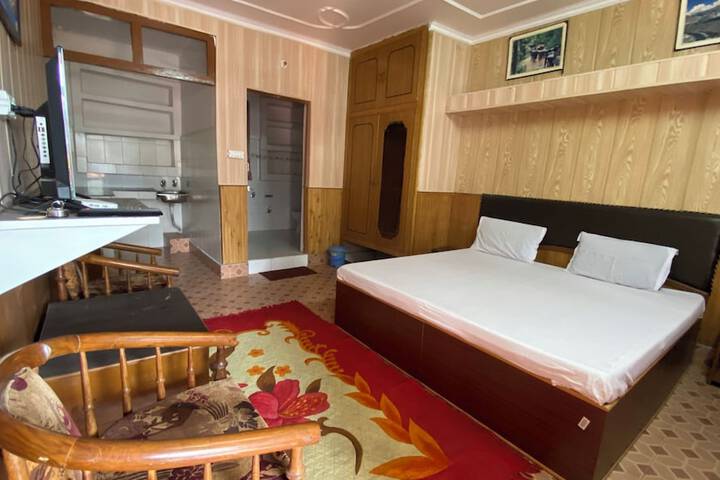 Room 17 of 57