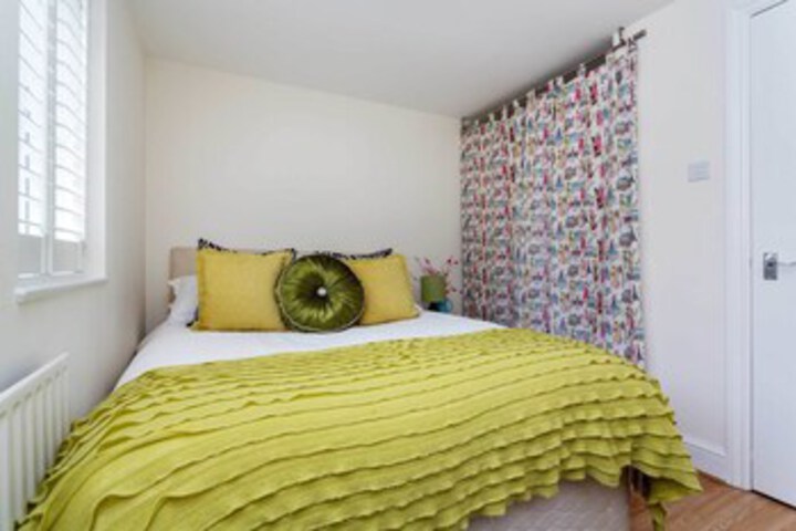 Room 16 of 24