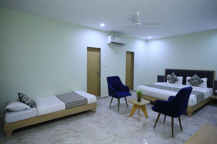 Room 25 of 42